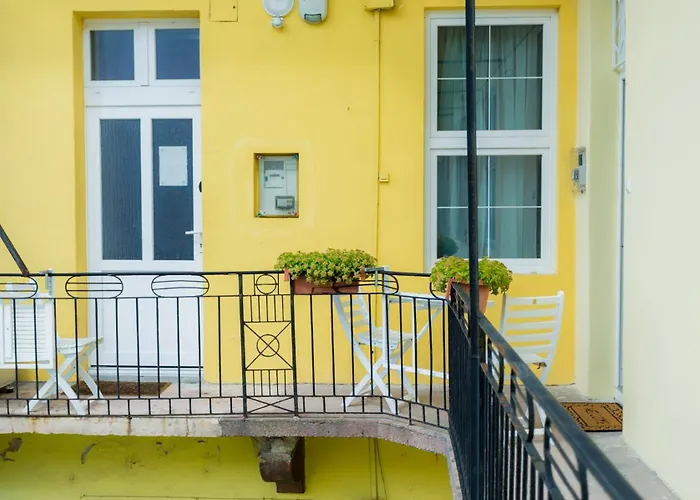 Laksa Apartments